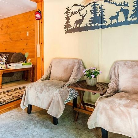 Pocono Cabin With Private Pool At Shawnee Mtn Восток Страудсберг Экстерьер фото